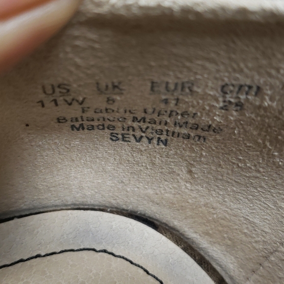 LifeStride Sevyn Olive and Black Leopard Pump - Picture 4 of 7